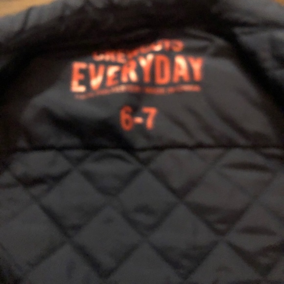 Crewcuts 6-7 quilt lightweight jacket - Picture 5 of 6